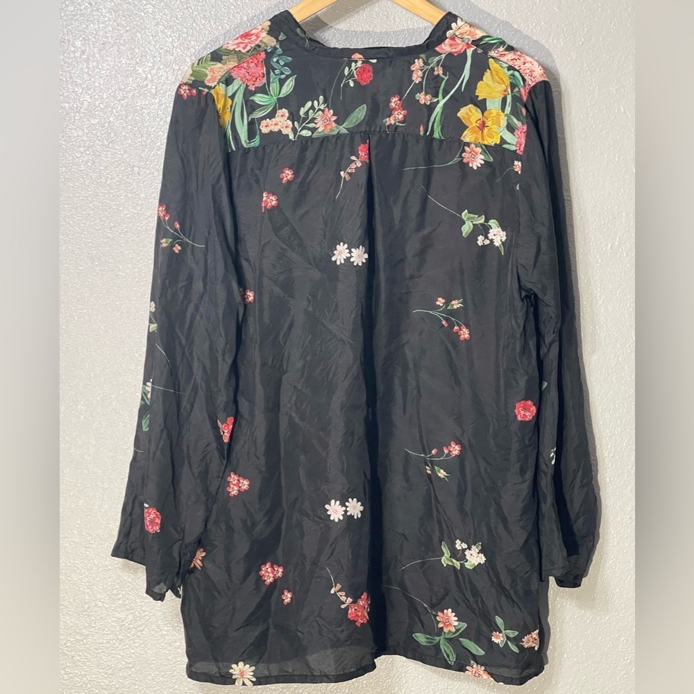 Johnny Was Houstein Trim Floral 100% Silk Blouse Size - L - Picture 4 of 4